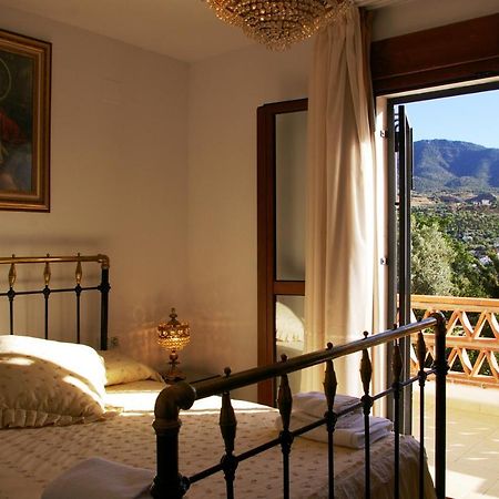 Hostal Y Apartamento Rural Los Naranjos Melegis Ngoại thất bức ảnh