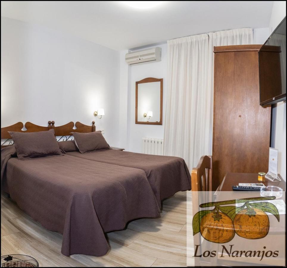 Hostal Y Apartamento Rural Los Naranjos Melegis Ngoại thất bức ảnh