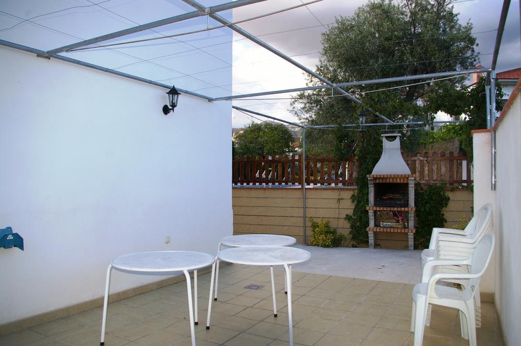 Hostal Y Apartamento Rural Los Naranjos Melegis Ngoại thất bức ảnh