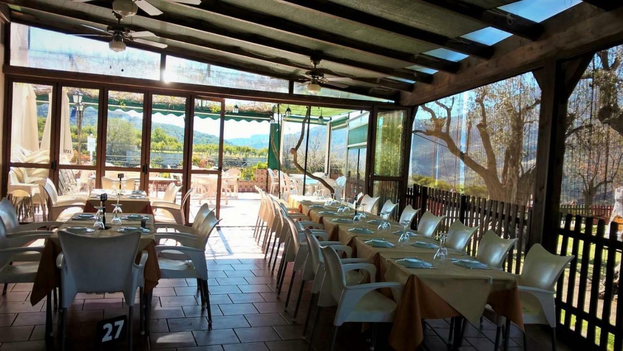 Hostal Y Apartamento Rural Los Naranjos Melegis Ngoại thất bức ảnh